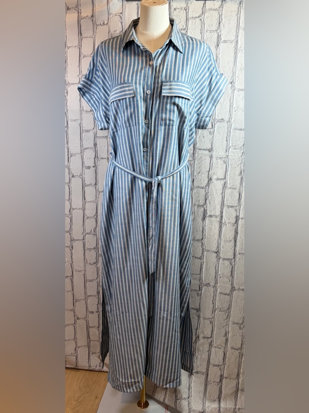 Max Studio Size:L Striped Blue and White Button-Front Shirt Dress with Tie Waist